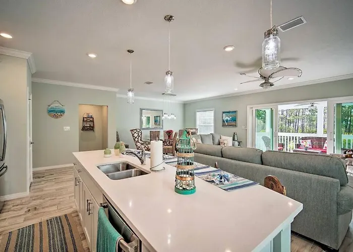 New Listing W Pool & Hot Tub 4bd Discounted Holiday home *