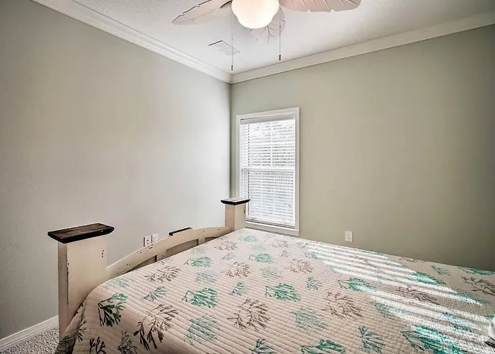 New Listing W Pool & Hot Tub 4bd Discounted