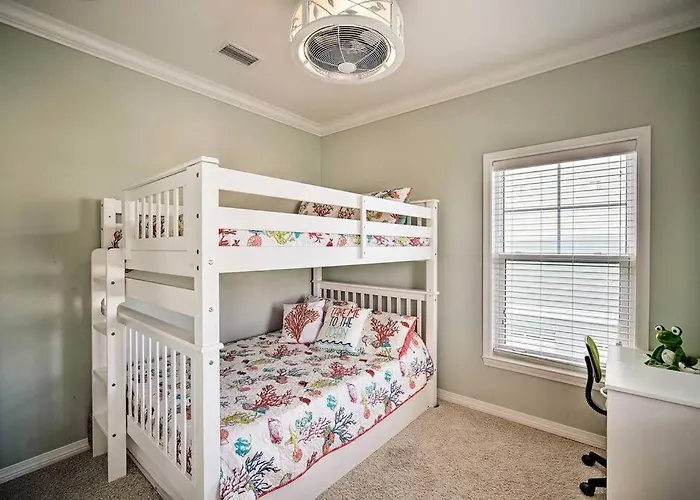 Holiday home New Listing W Pool & Hot Tub 4bd Discounted